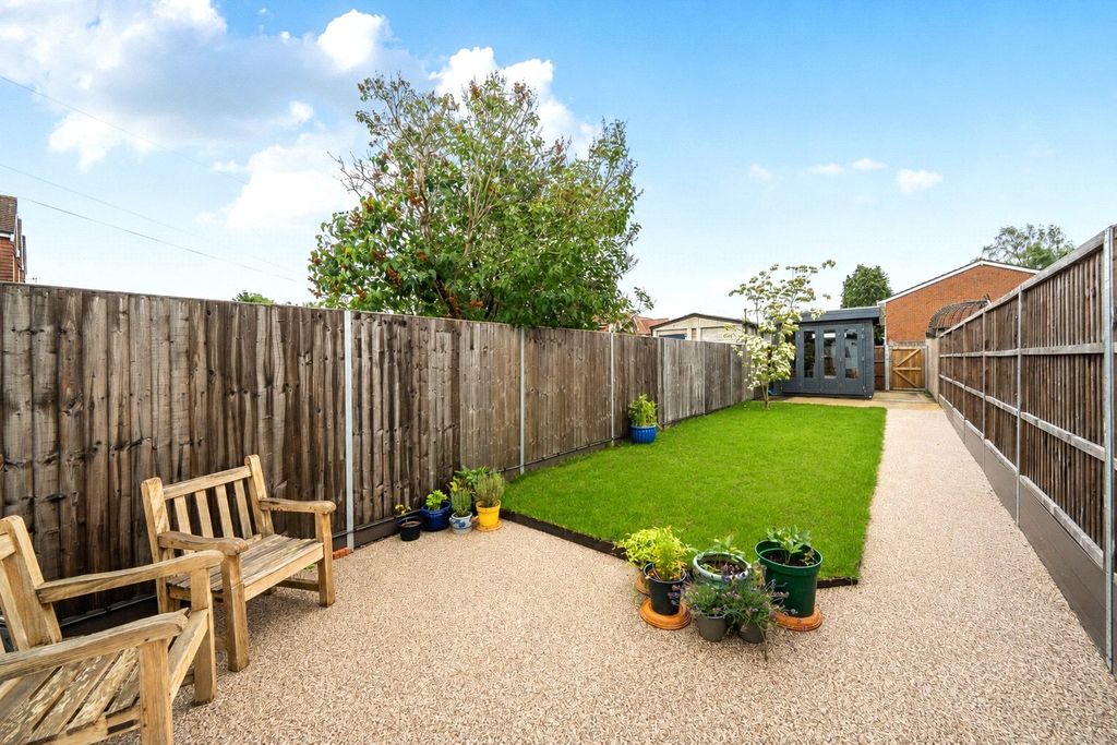Property photo 3 of 10 Picture No. 16