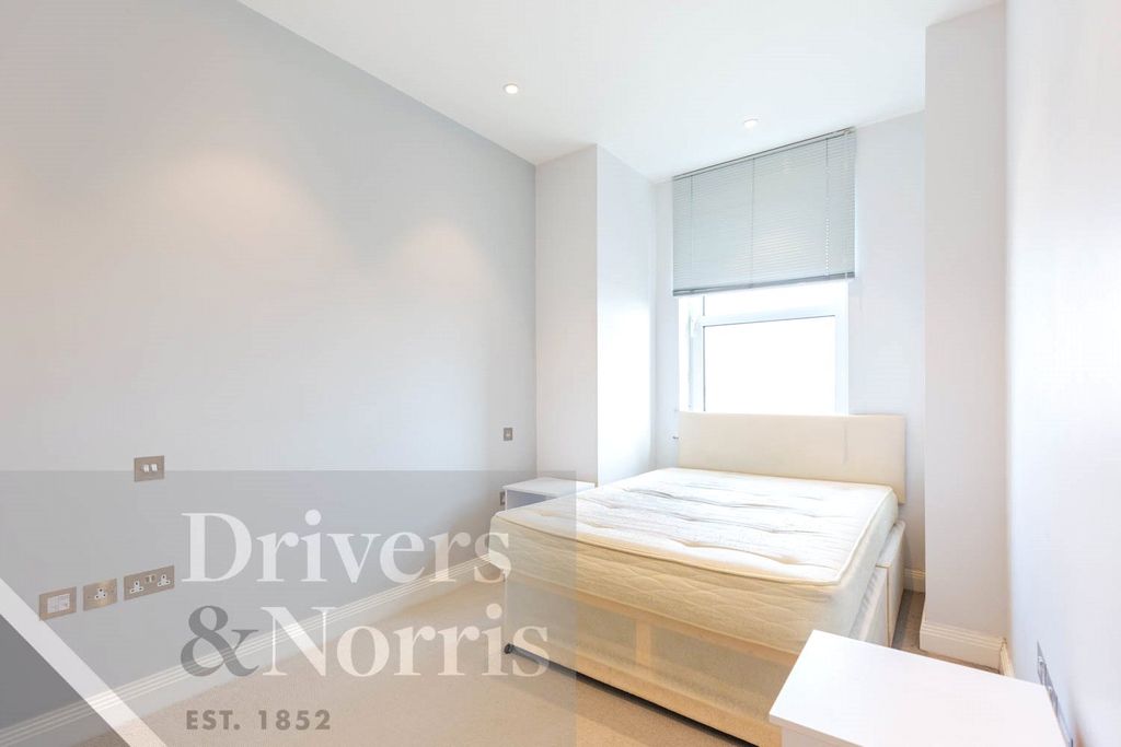 Property photo 2 of 5 Picture No. 15