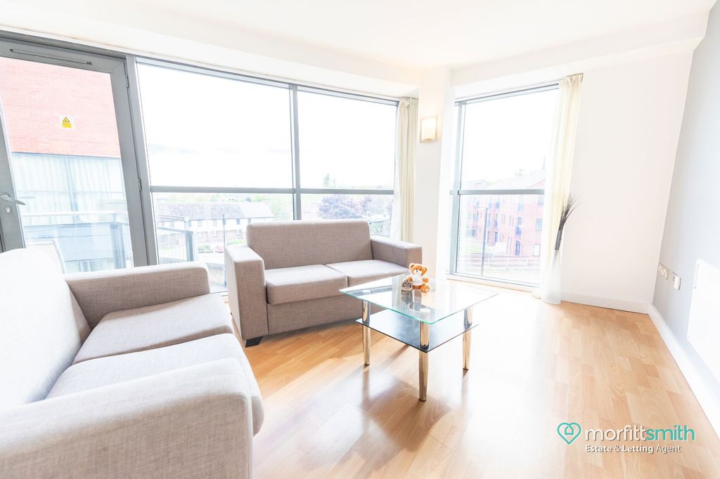 Property photo 3 of 13