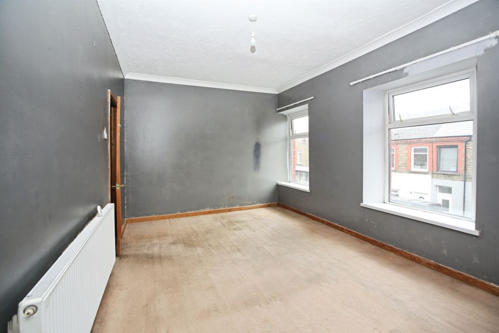 Property photo 3 of 25
