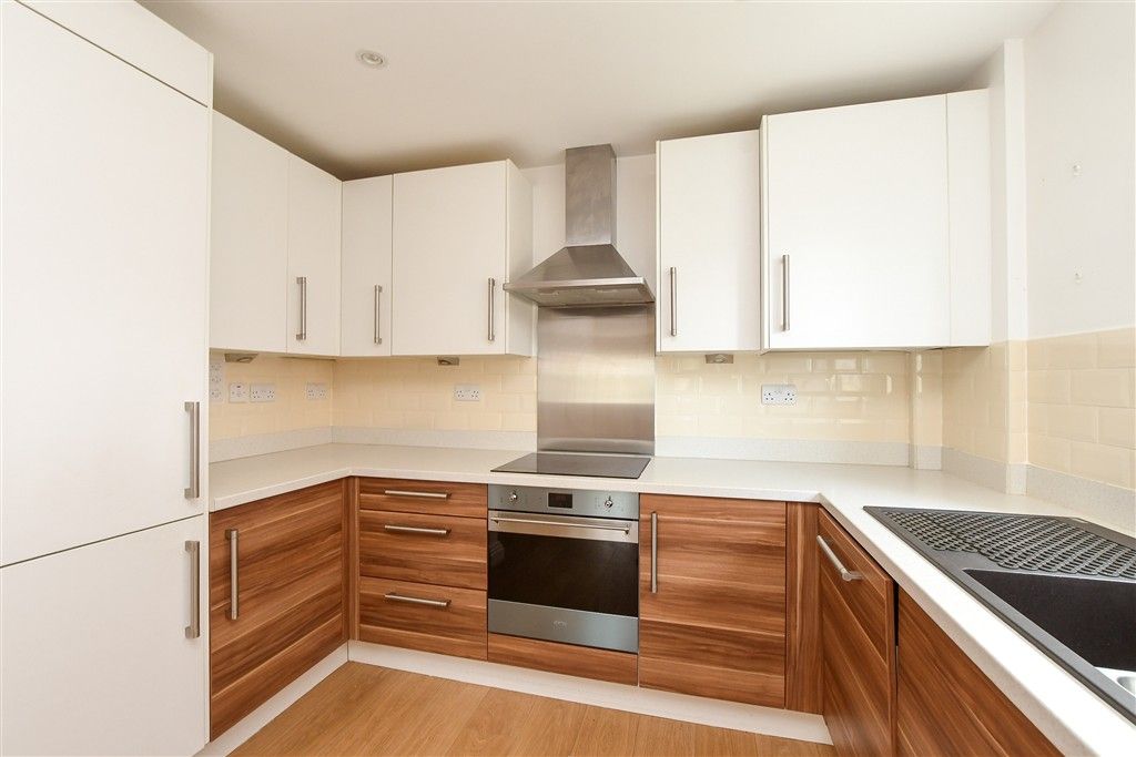 Property photo 3 of 13 Kitchen