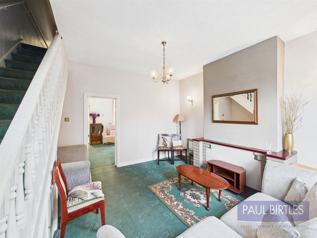 Property photo 3 of 24 Cam04378G0-Pr0243-Still029.Jpg