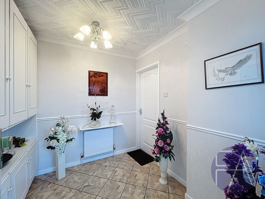 Property photo 2 of 23 4470162