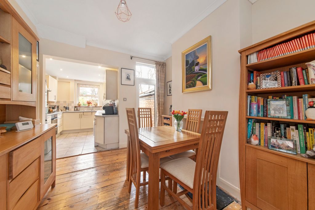 Property photo 3 of 15 Dining/Kitchen