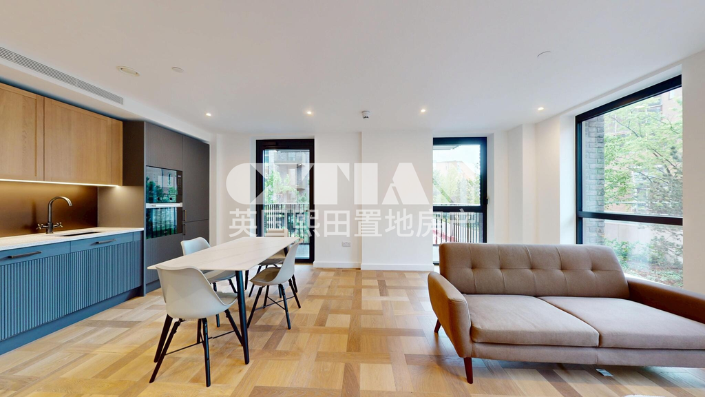 Property photo 2 of 37