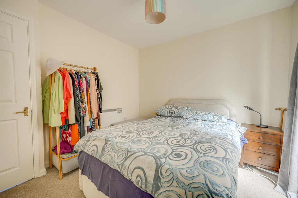 Additional image 9 of 1 bed property for saleChurch Road, Leighton Buzzard LU7