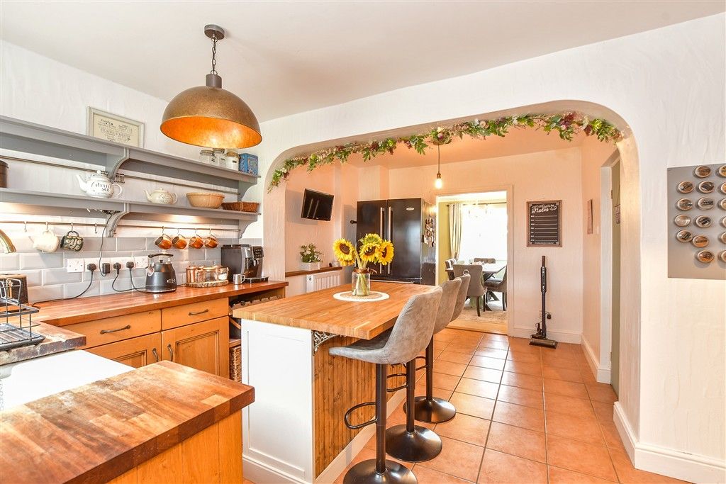 Property photo 2 of 15 Kitchen/Breakfast Room