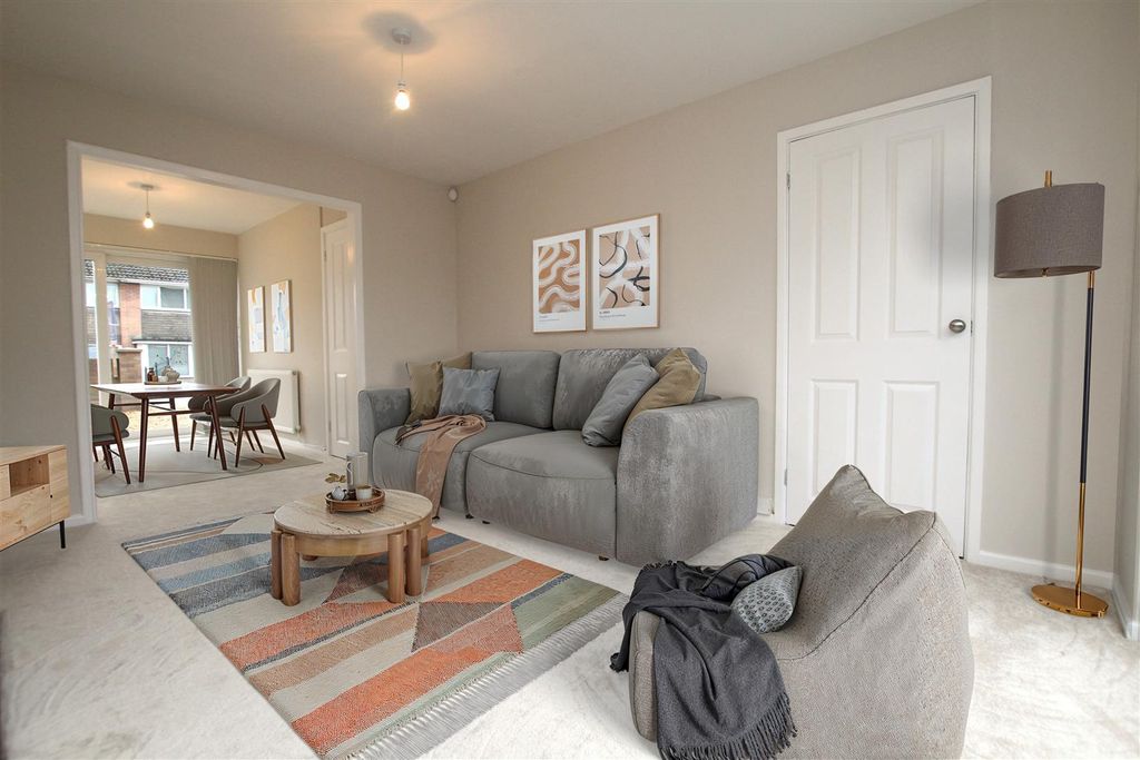 Property photo 2 of 20 Lounge