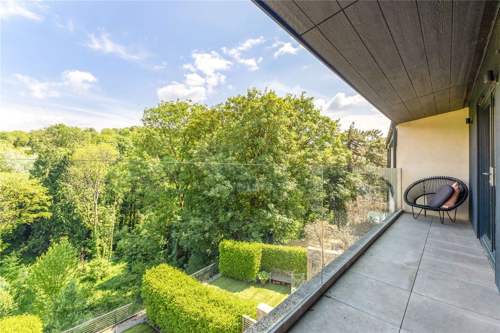 Property photo 2 of 27 Terrace View