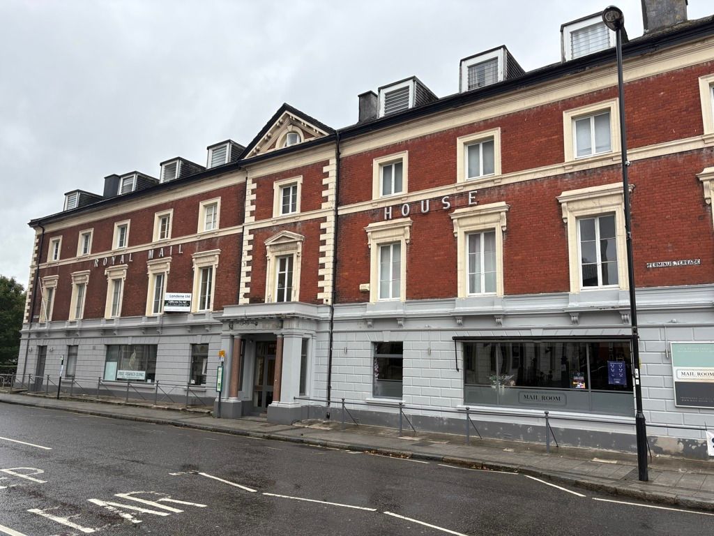 Property photo 1 of 8 Photo 12