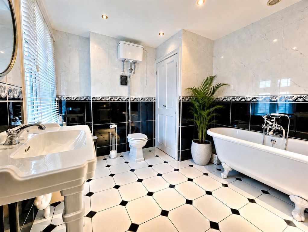 Additional image 38 of 5 bed detached house for saleEccleshall Road, Stafford ST16