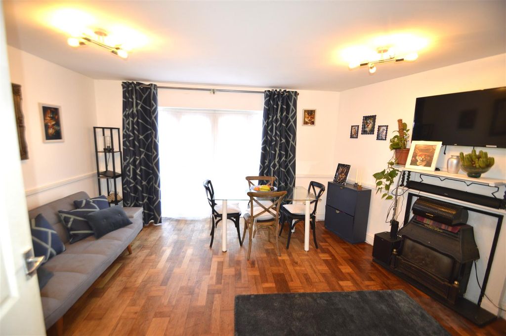 Additional image 4 of 3 bed semi-detached house for saleStudley Road, Dagenham RM9