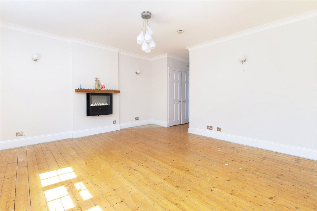 Property photo 3 of 11 Picture No. 09