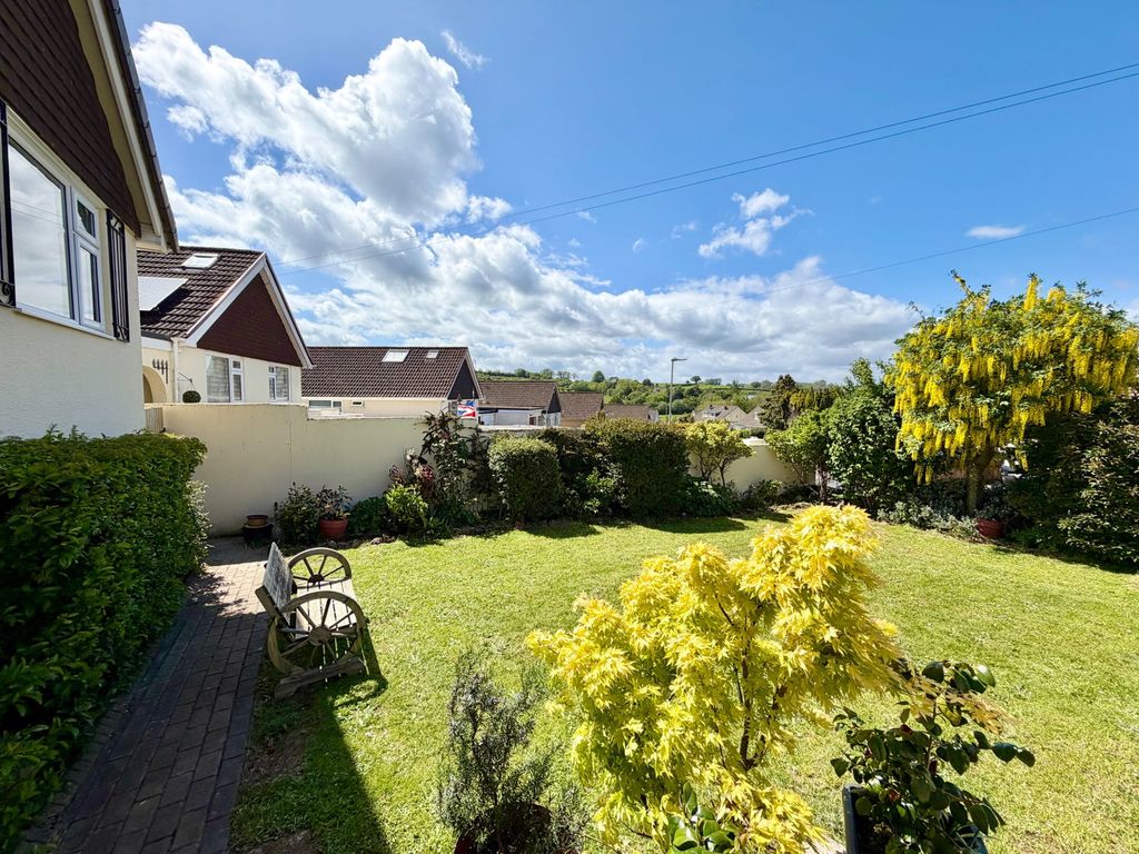 Property photo 3 of 22