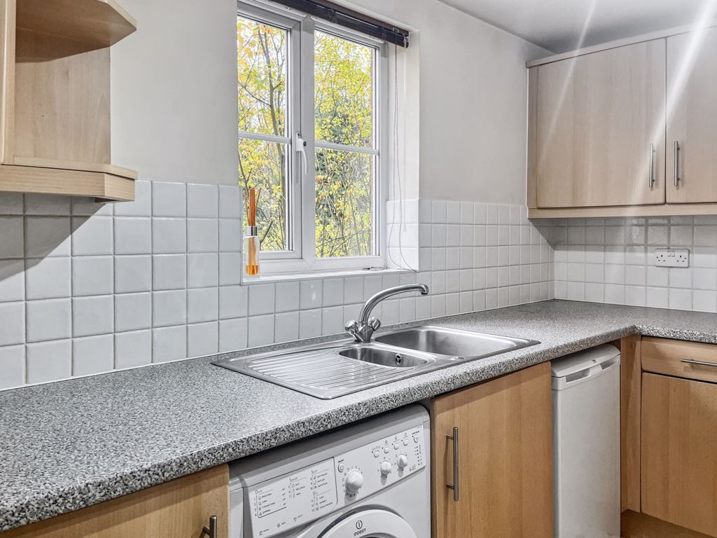 Property photo 3 of 8 Photo 11