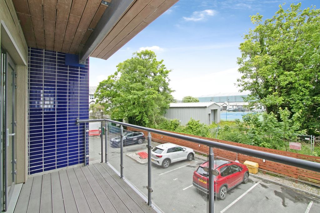 Property photo 3 of 19 Pbox-Img.Jpg