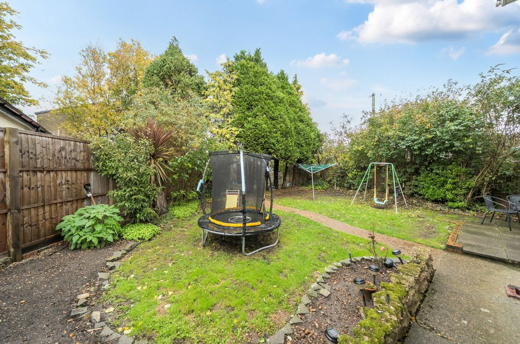 Property photo 2 of 17 1373687-16-6904B7...