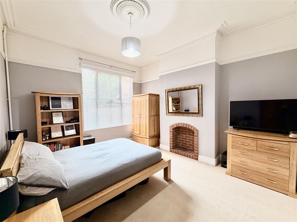 Additional image 14 of 5 bed town house for saleHerrick Road, Loughborough LE11