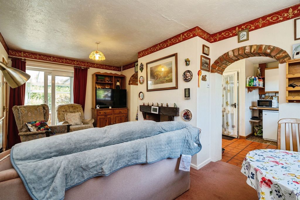 Property photo 3 of 18