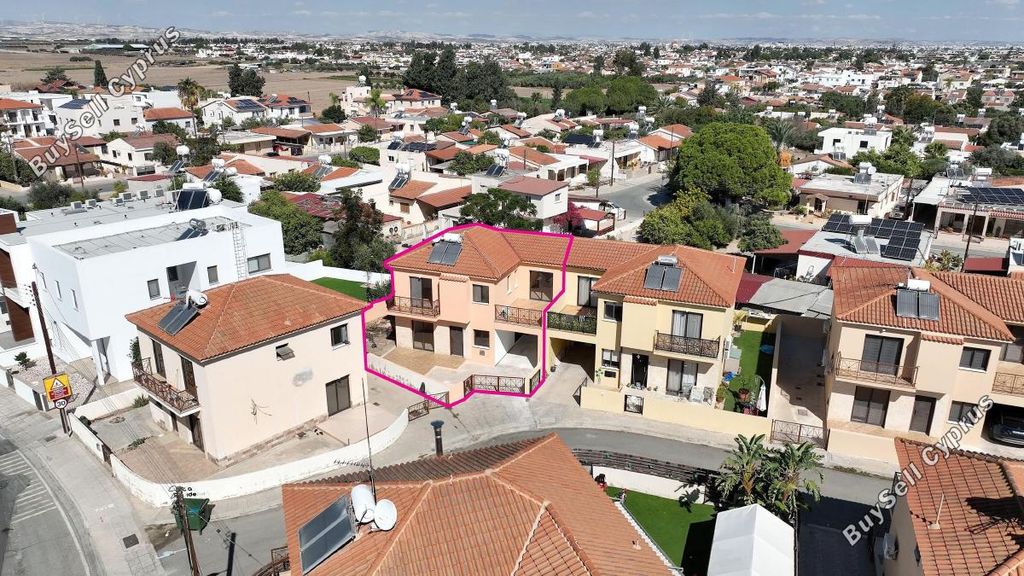 Property photo 1 of 33