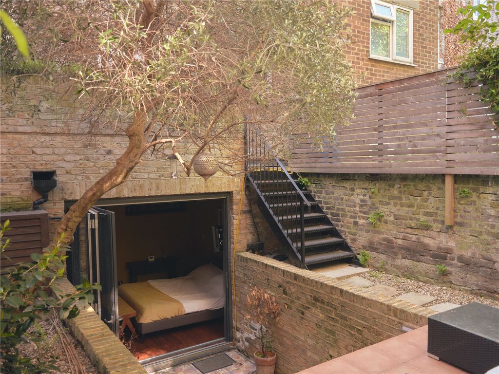 Property photo 2 of 25 Picture No. 75