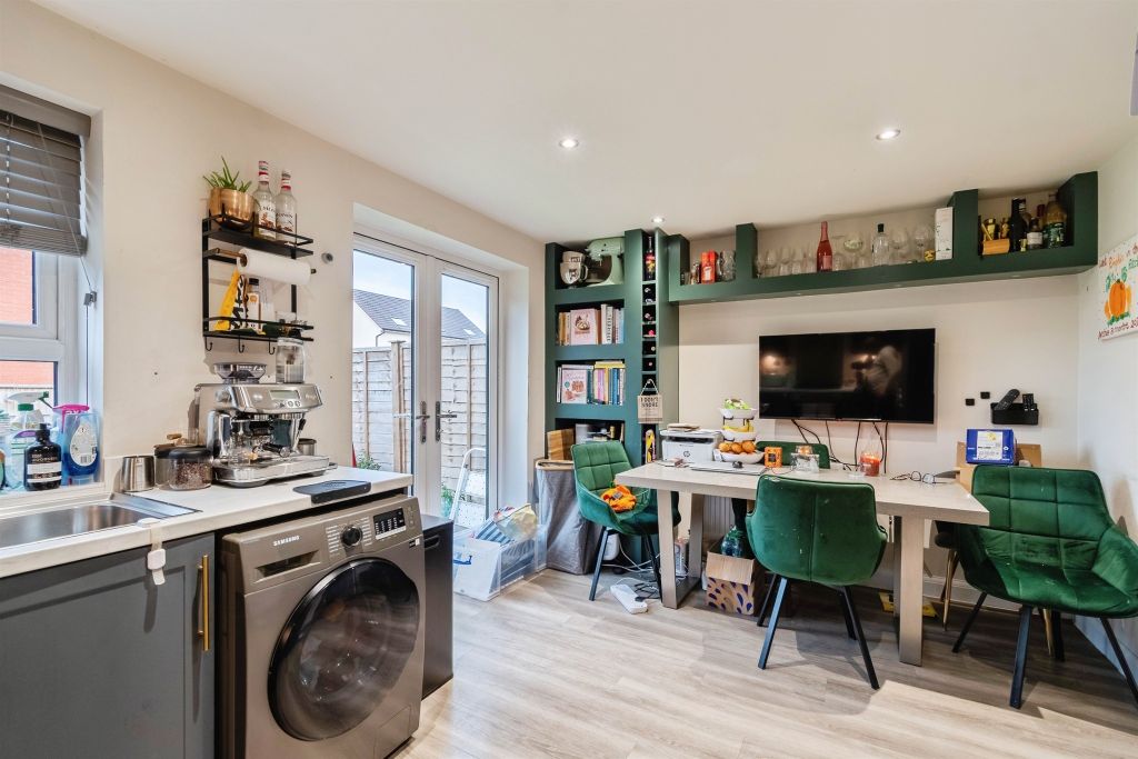 Property photo 3 of 17