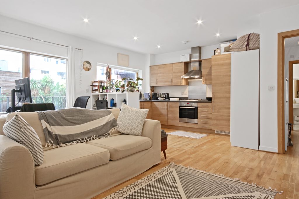 Property photo 3 of 15 October 2023 (9).Jpg