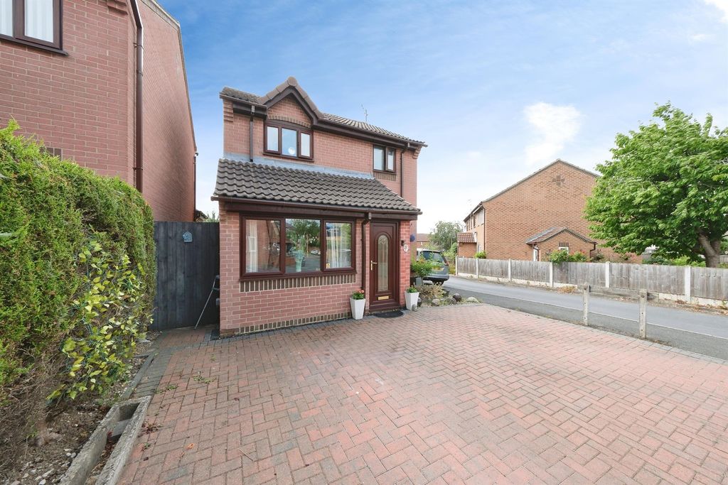 Property photo 1 of 15