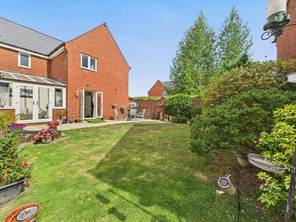 Property photo 2 of 32