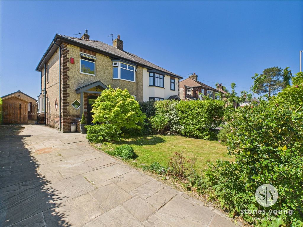 Property photo 1 of 28