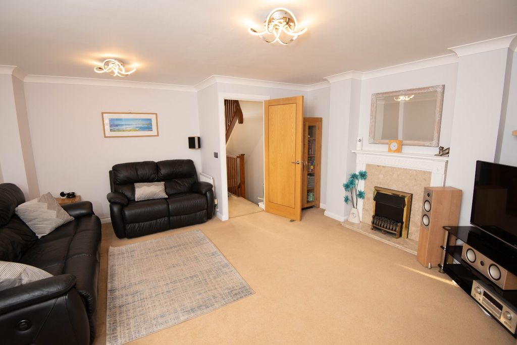 Property photo 3 of 16 Picture No. 76