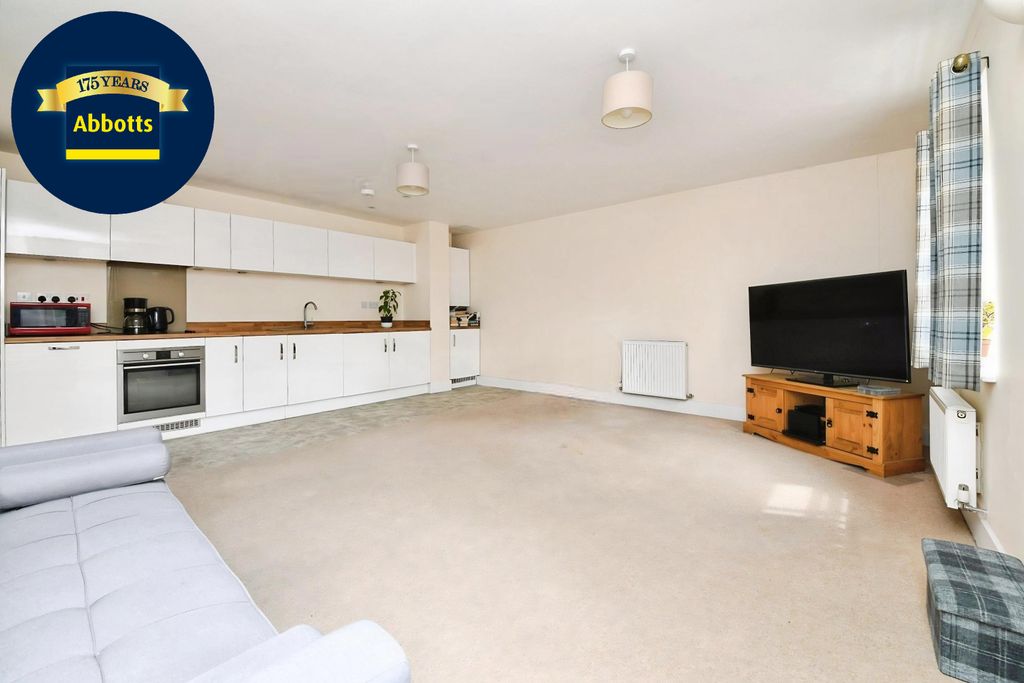 Property photo 2 of 6