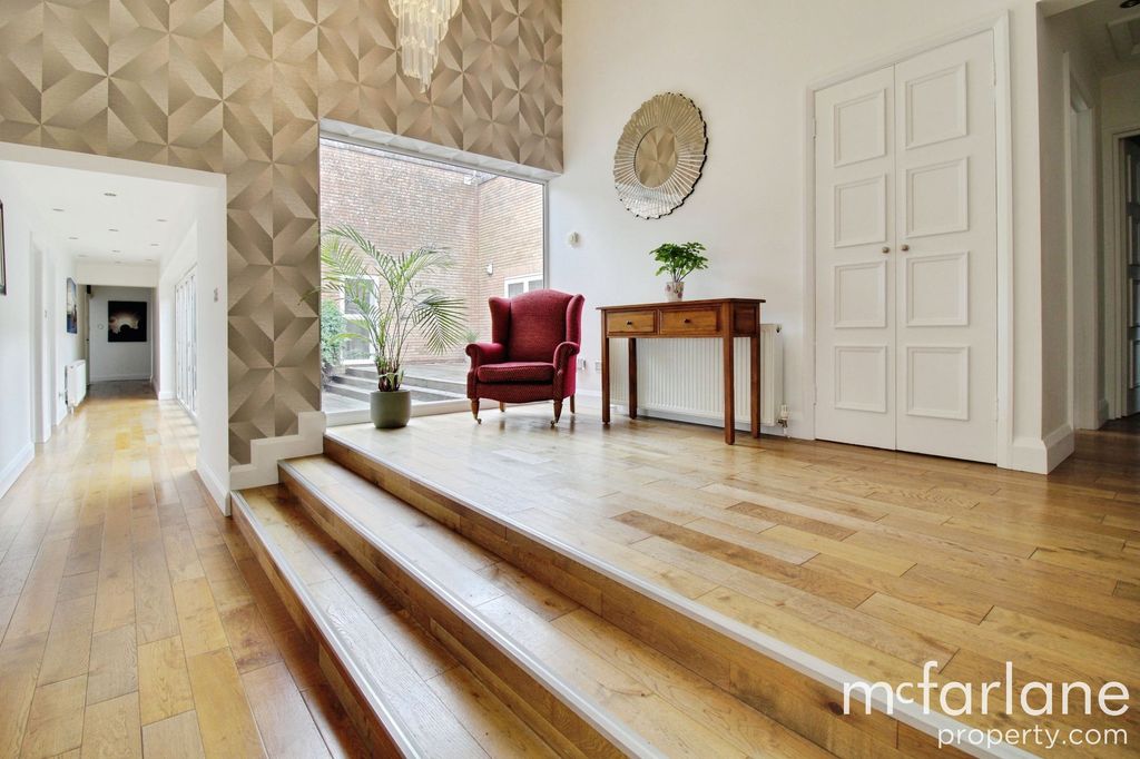 Property photo 3 of 36