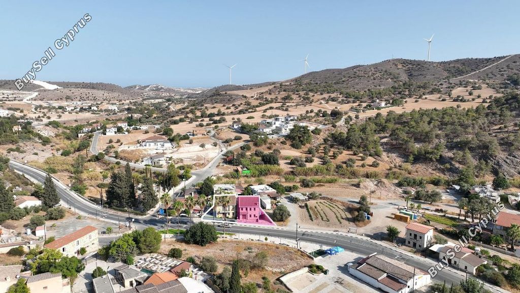 Property photo 1 of 30