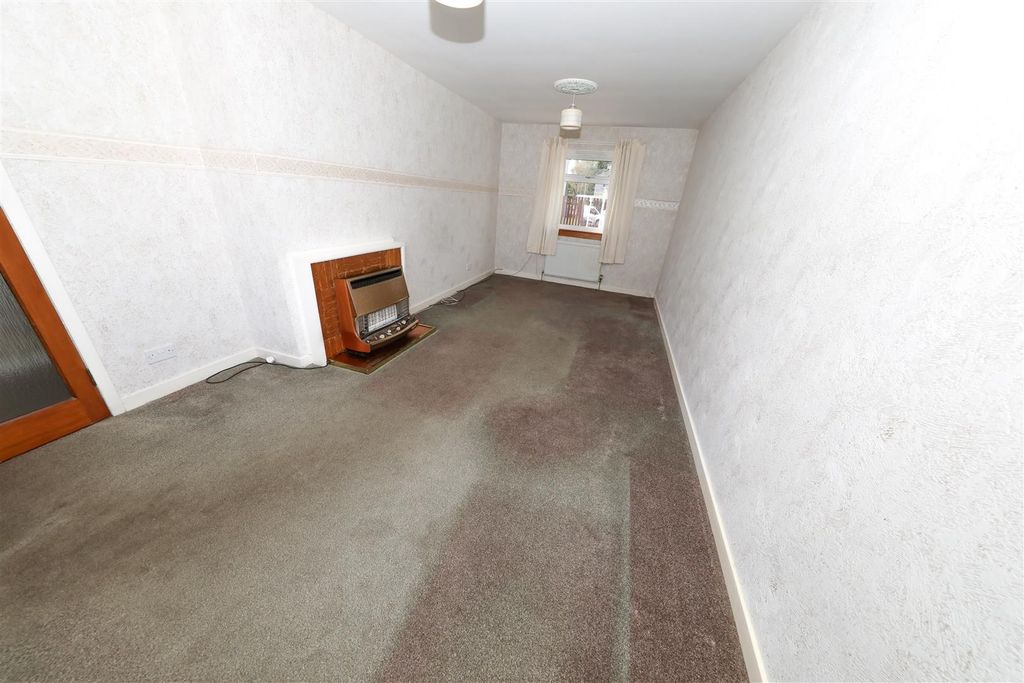 Property photo 3 of 14 c