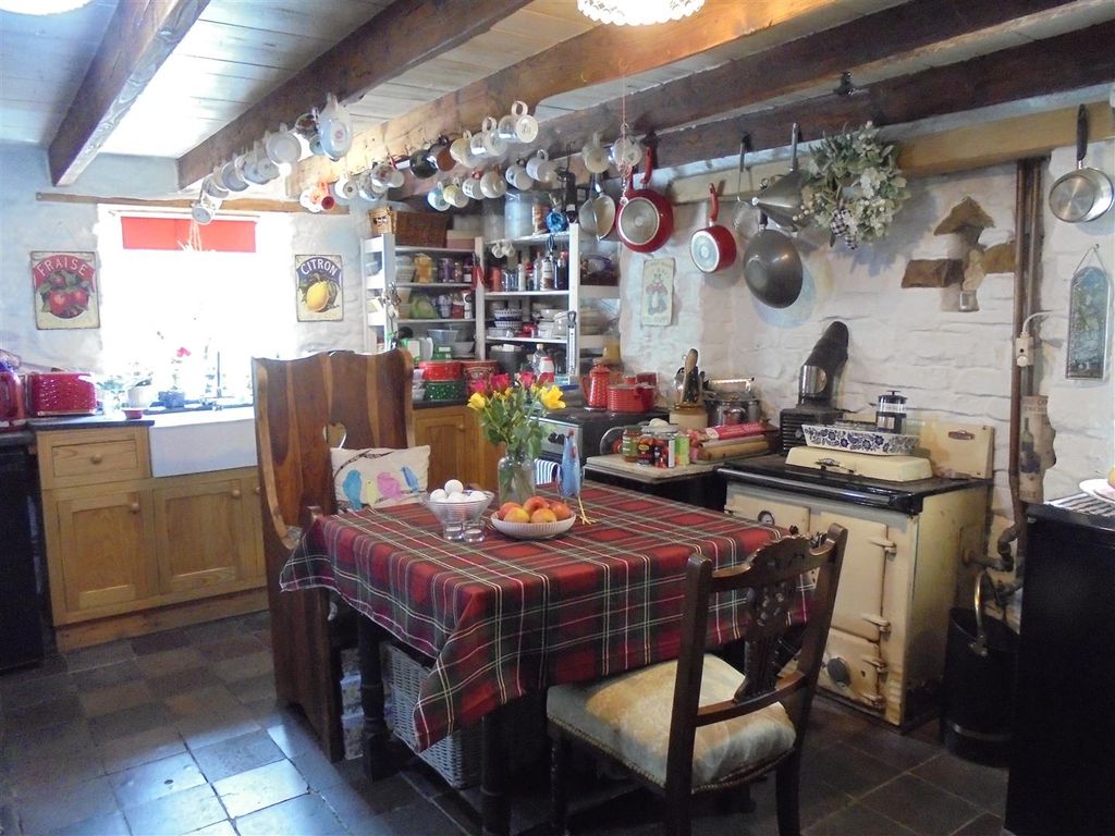 Property photo 2 of 34