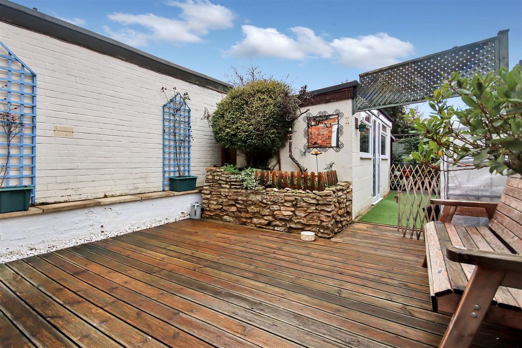 Property photo 2 of 14 Img_1310.Jpg