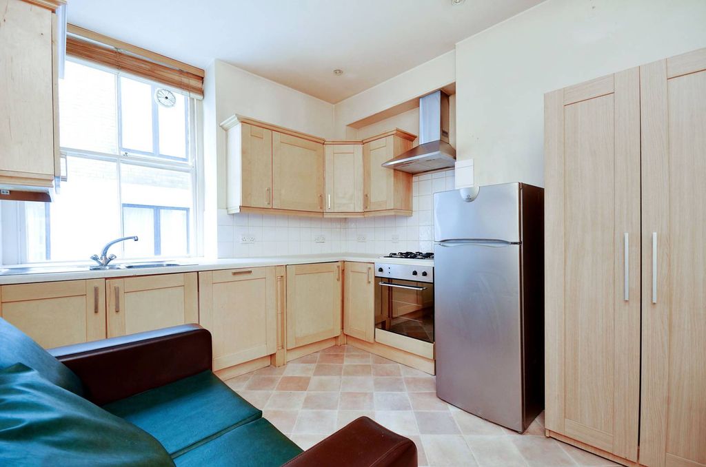 Property photo 2 of 5