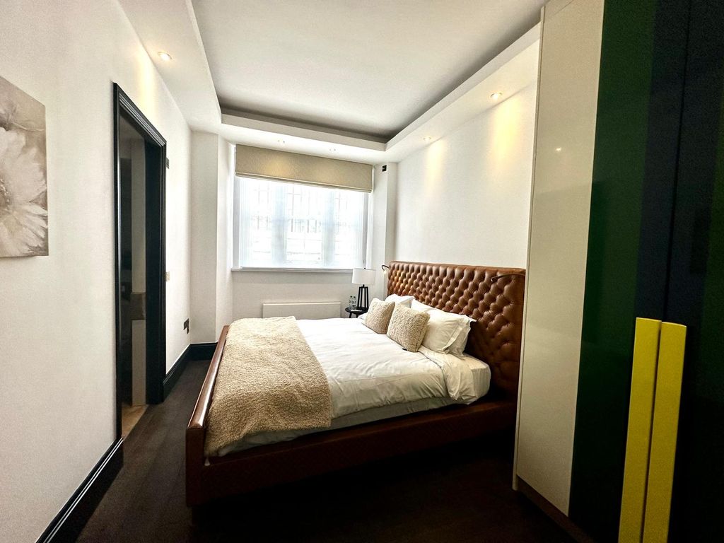 Additional image 18 of 4 bed flat to rentPark Lane, London W1K