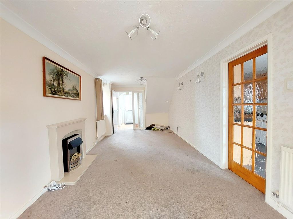 Property photo 2 of 22