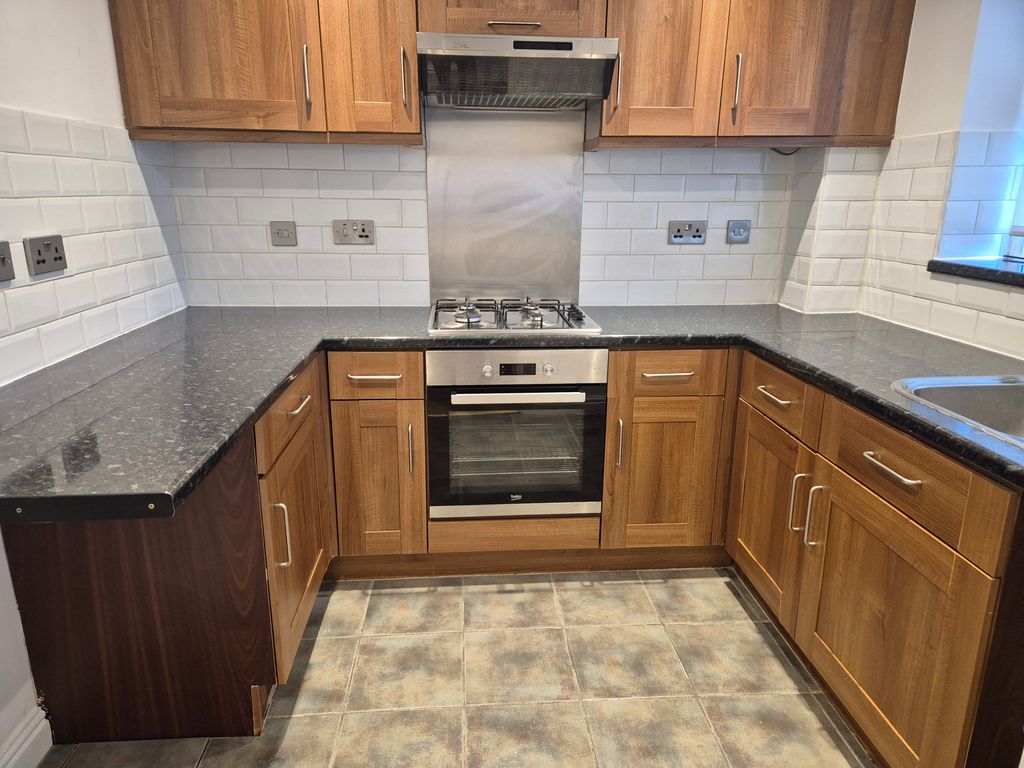 Property photo 2 of 9 Exterior