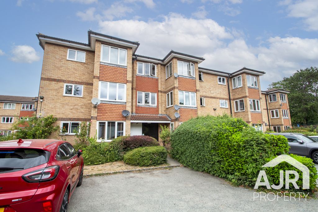 Property photo 1 of 8 2 Bedroom Flat For Rent In Welling