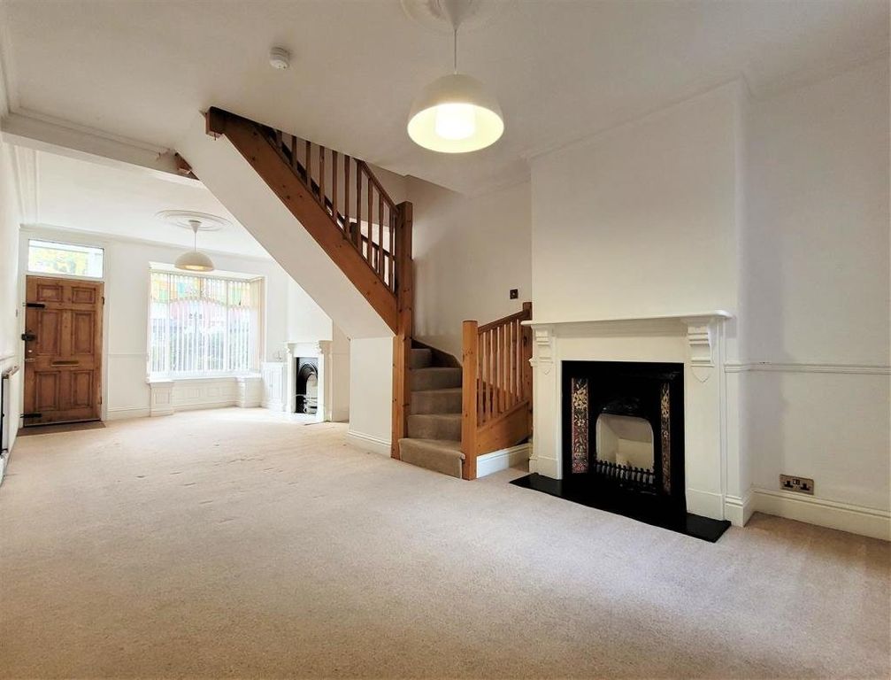 Property photo 2 of 9 Picture No. 10