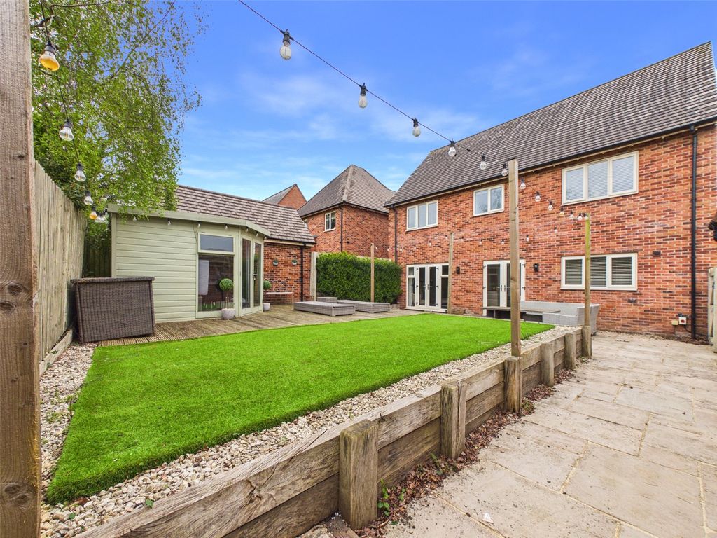 Property photo 2 of 40 Picture No. 30