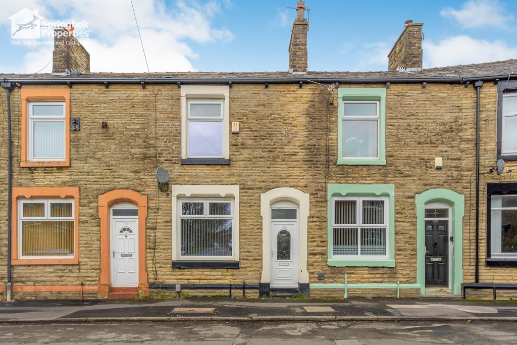 Property photo 1 of 19 Front View