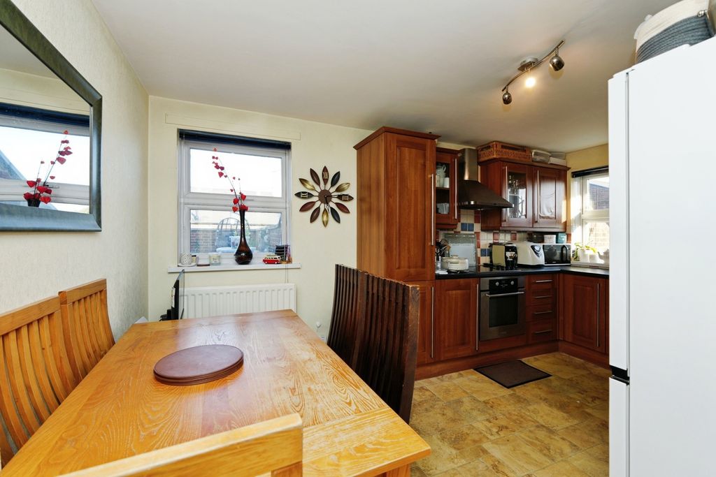 Property photo 3 of 19 Pbox-Img.Jpg