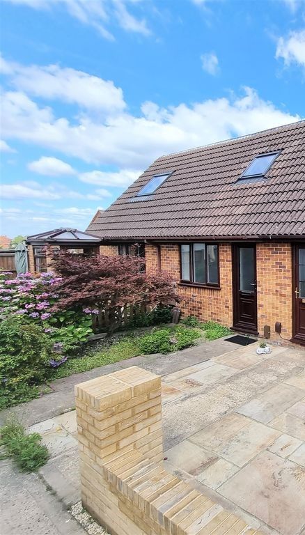 Property photo 1 of 8