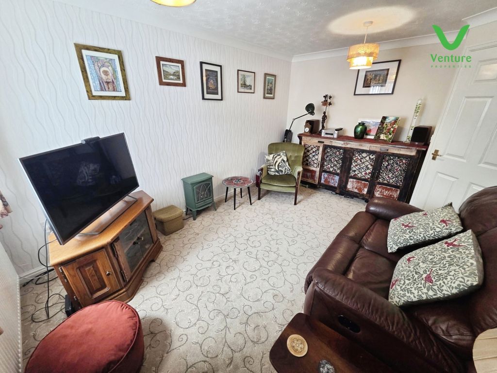 Property photo 3 of 17 Pbox-Img.Jpg