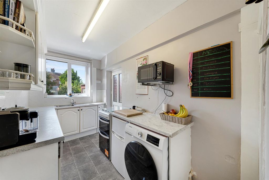 Property photo 3 of 25 21 Consett Road-7.Jpg