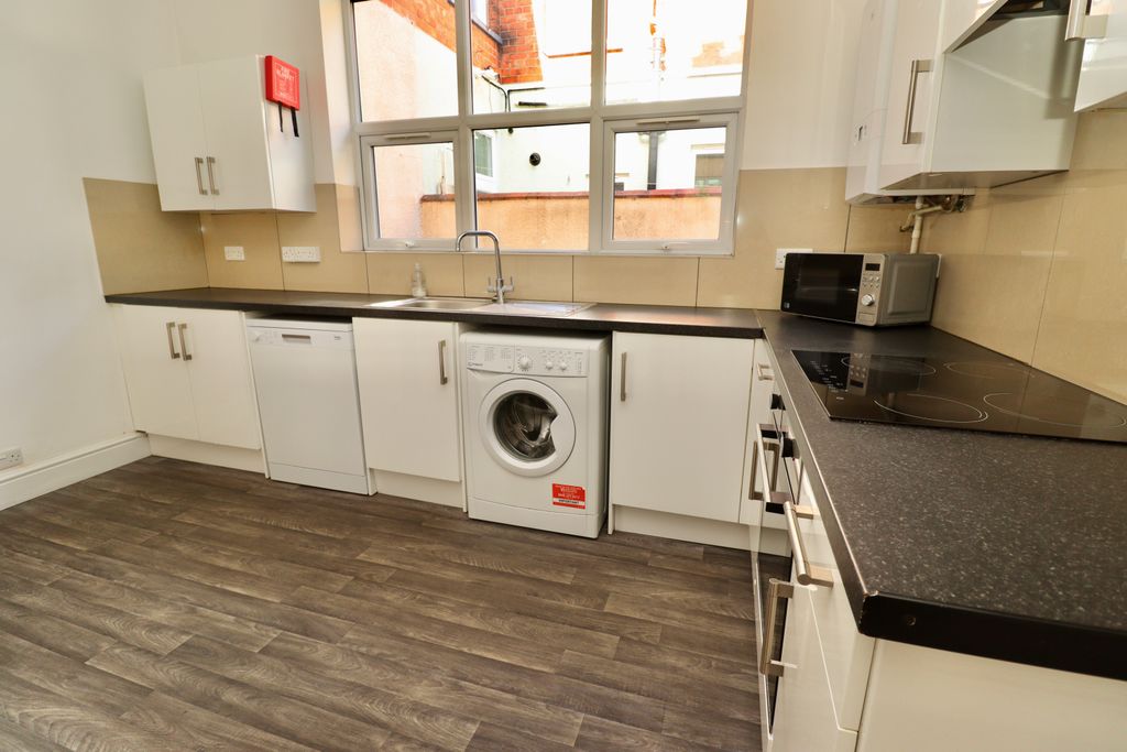 Property photo 2 of 12 Img_0124